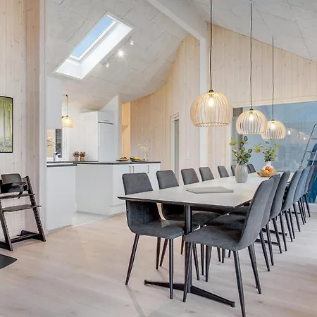Feriehus 7 Bedroom Beautiful In Sydals