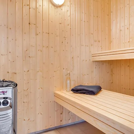 7 Bedroom Beautiful In Sydals Feriehus Sarup