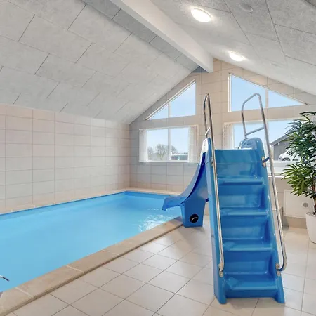 Feriehus 7 Bedroom Beautiful In Sydals *
